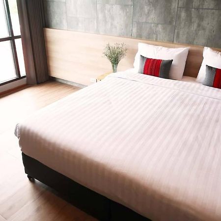 Sans Hotel Ratchaburi Luaran gambar