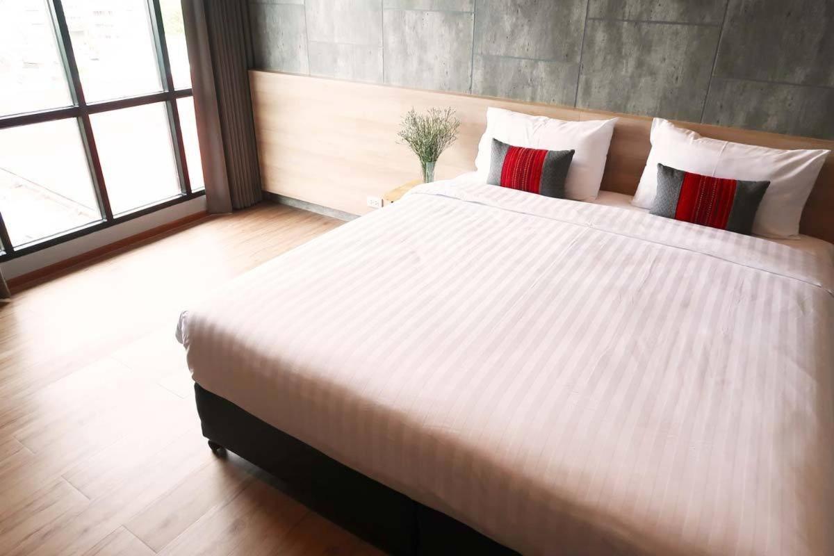 Sans Hotel Ratchaburi Luaran gambar