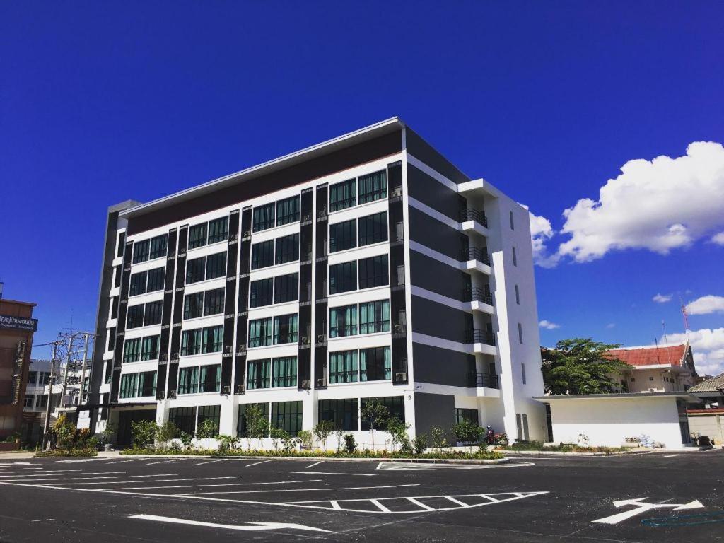 Sans Hotel Ratchaburi Luaran gambar
