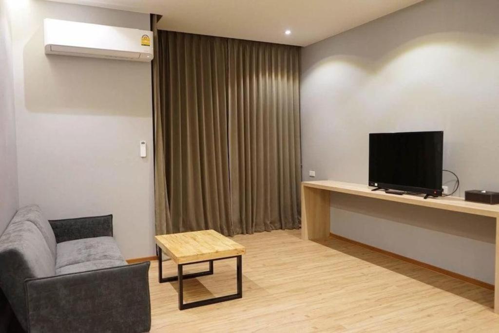 Sans Hotel Ratchaburi Luaran gambar