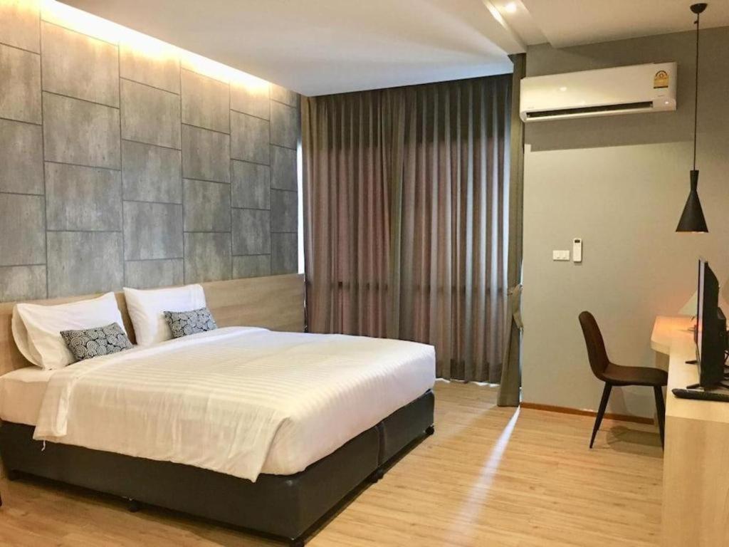 Sans Hotel Ratchaburi Luaran gambar
