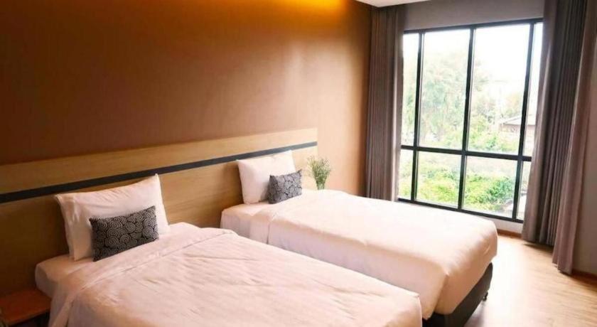 Sans Hotel Ratchaburi Luaran gambar