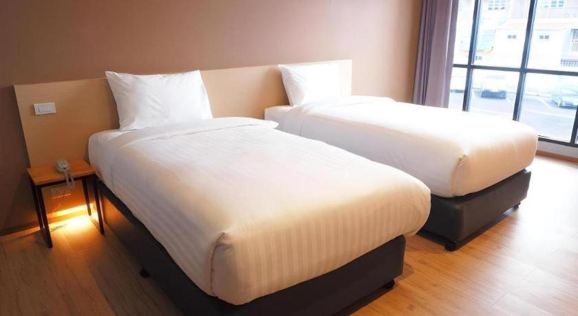 Sans Hotel Ratchaburi Luaran gambar