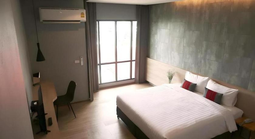 Sans Hotel Ratchaburi Luaran gambar